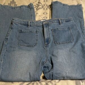 602.  LOFT The relaxed flare Women's light blue High Rise Jeans size 31